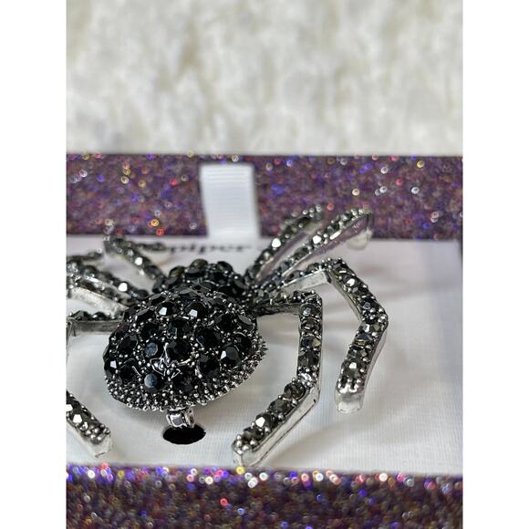 Piper K Creep It Real Black Crystal Bling Spider Brooch Pin NEW - Picture 5 of 8